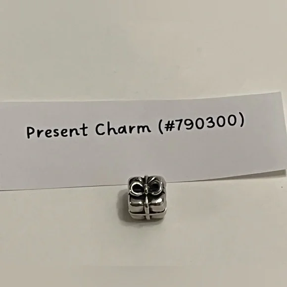 PANDORA Retired Sterling Silver Christmas Gift or Birthday Present Bead - Picture 2 of 5